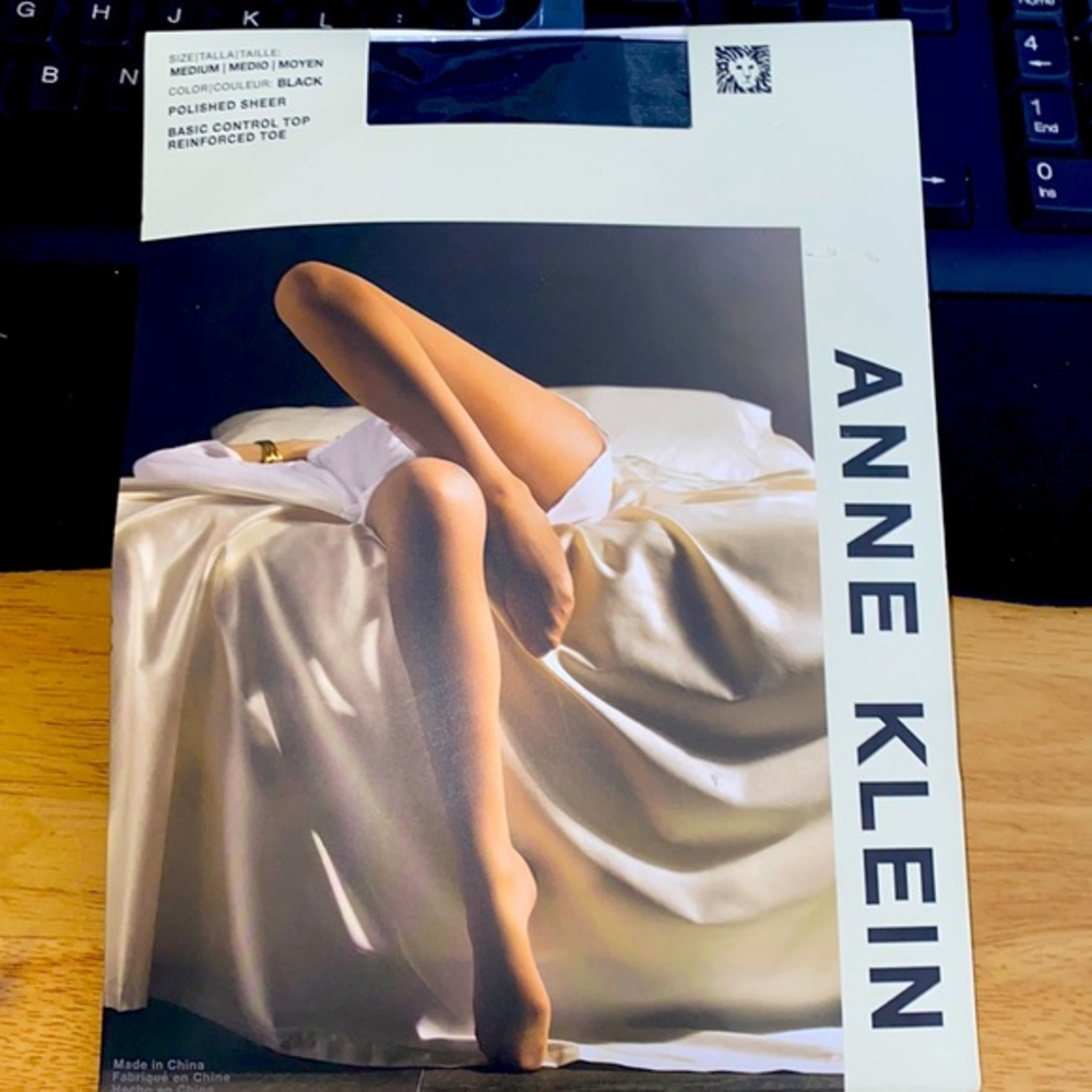 Anne Klein Control‎ Top Reinforced Toe